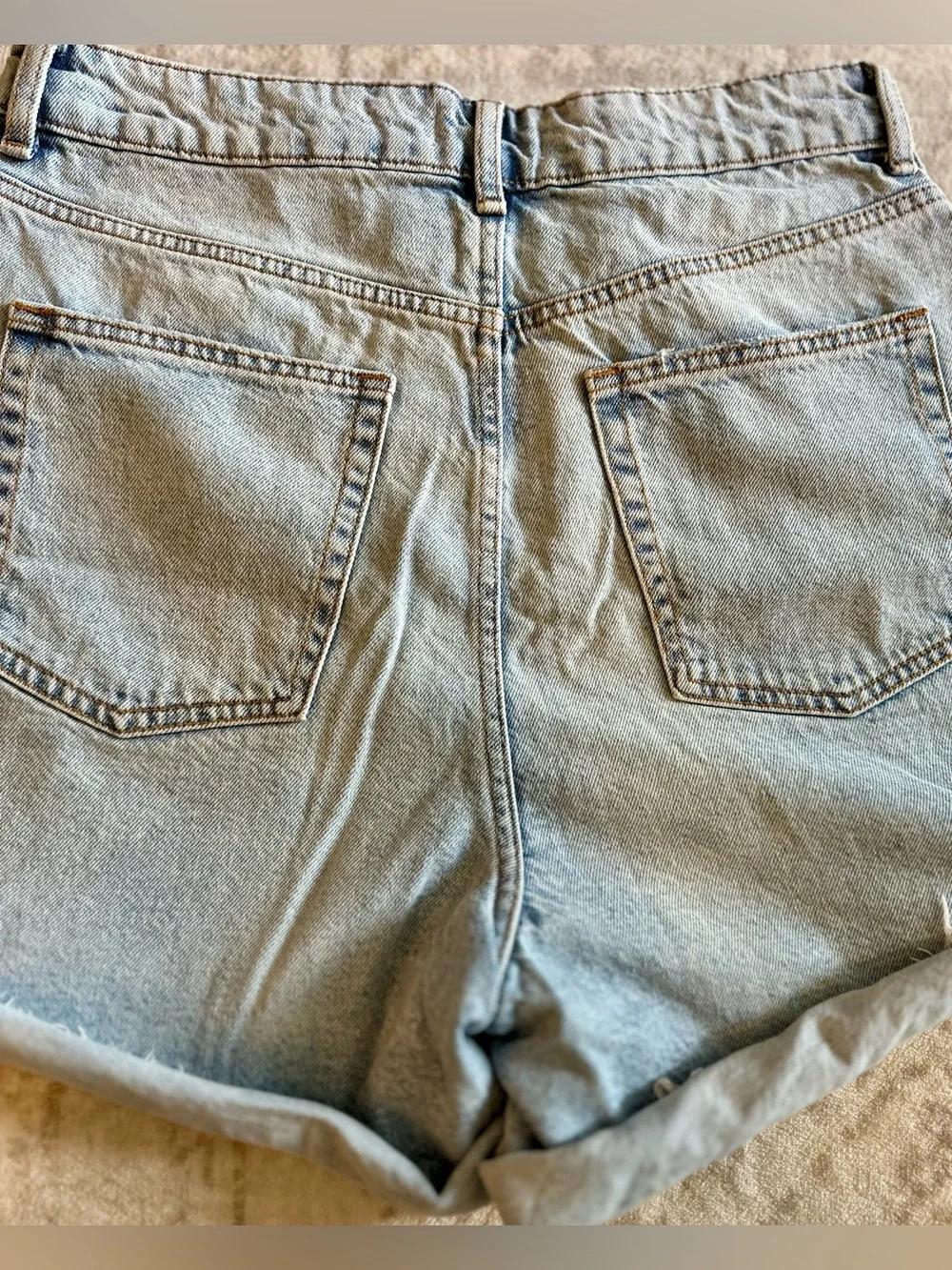 H&M High Rise Distressed Denim Shorts Size 10 Light Wash